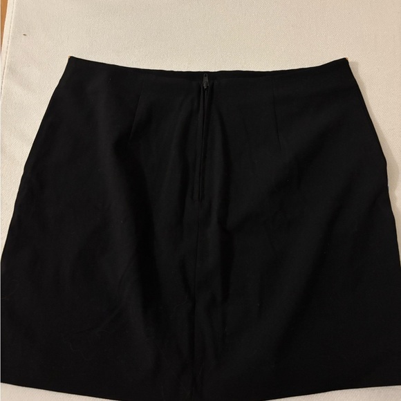 H&M Black Mini Skirt with Floral Embroidery - Picture 2 of 3